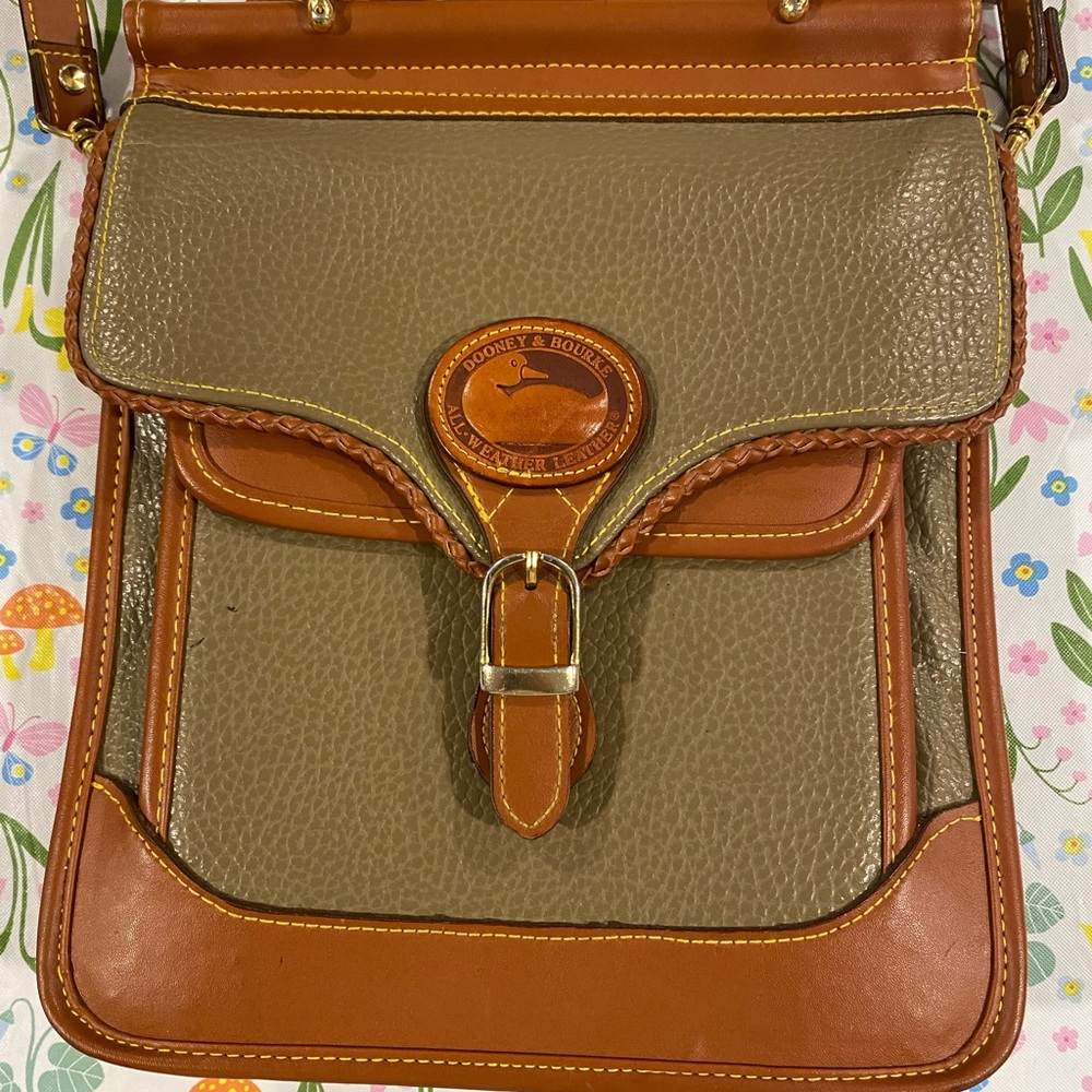 Vintage Dooney & Bourke cross body
